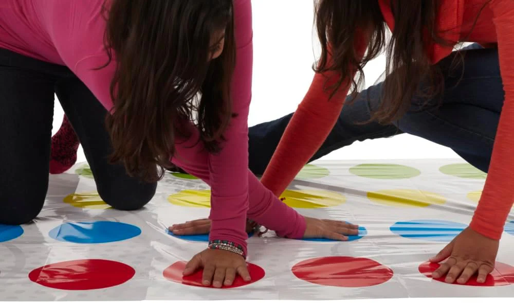 HASBRO TWISTER GAME - Image 5