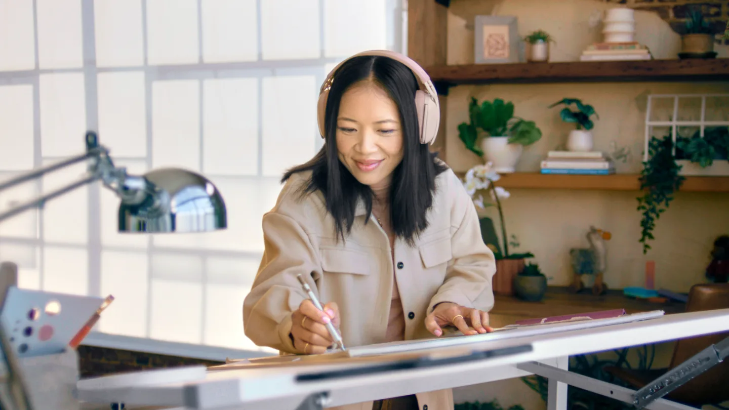 Logitech Zone Vibe 100 Wireless Headphones - Image 11