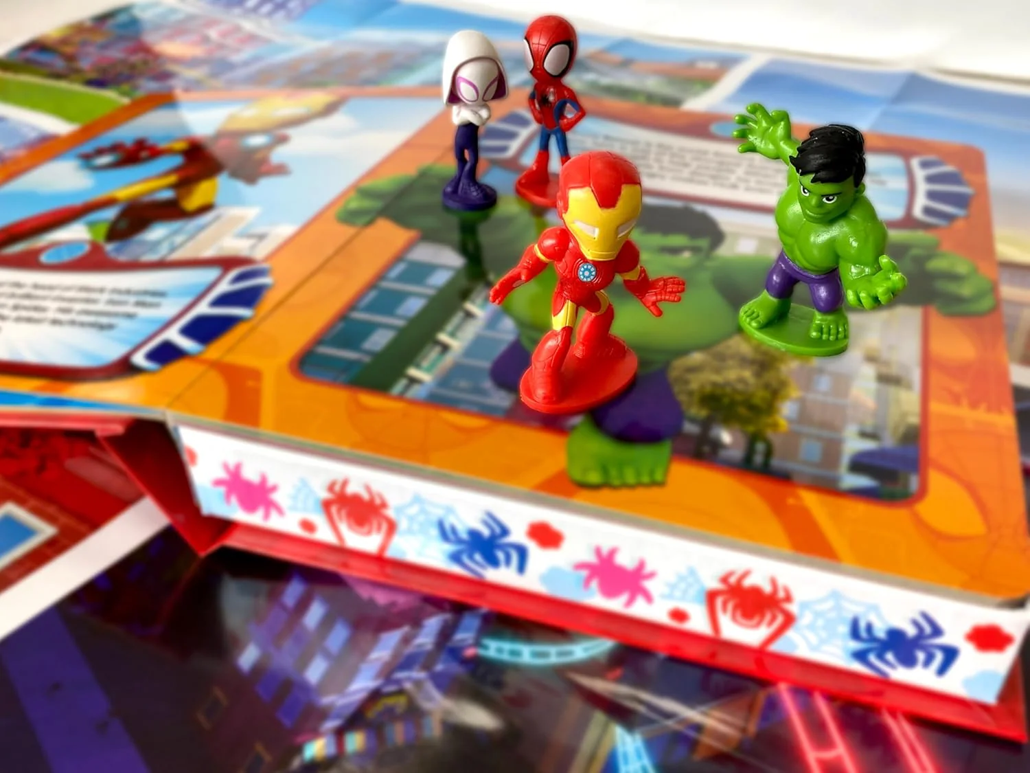 Marvel Spidey and his Amazing Friends My Busy Books (Board Book – Picture Book) - Image 2