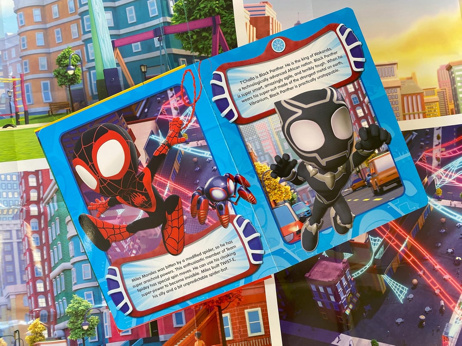 Marvel Spidey and his Amazing Friends My Busy Books (Board Book – Picture Book) - Image 5